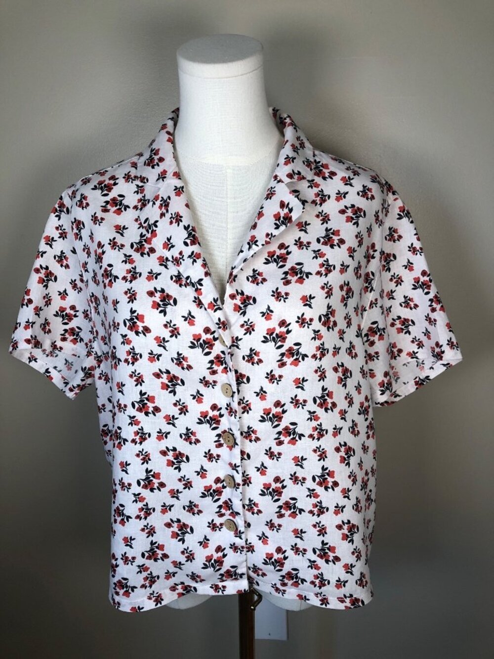 Cynthia Rowley Linen Floral Button Front Shirt Size M Classic Coastal Grandma